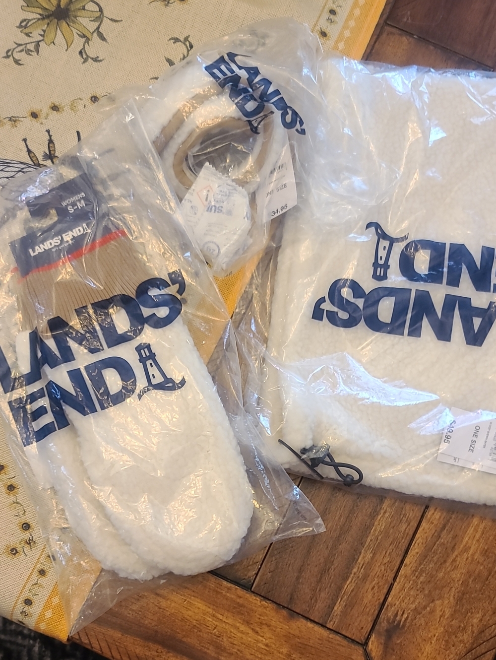 Lands' End Scarf, Earmuffs & Mittens White Sherpa